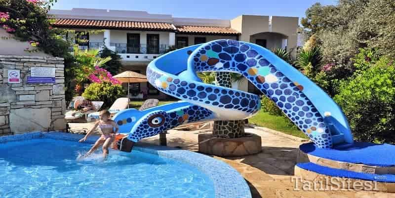 İzer Hotel Beach Club